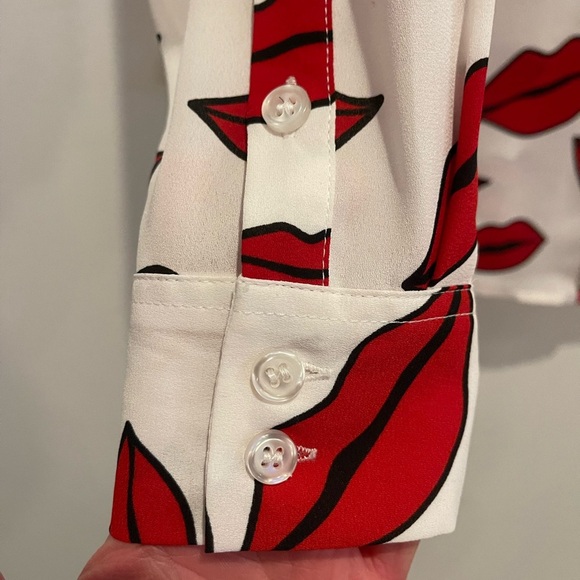 INC International Concepts Red and White Kissy Lips Button Up Blouse size 4 - Picture 3 of 6